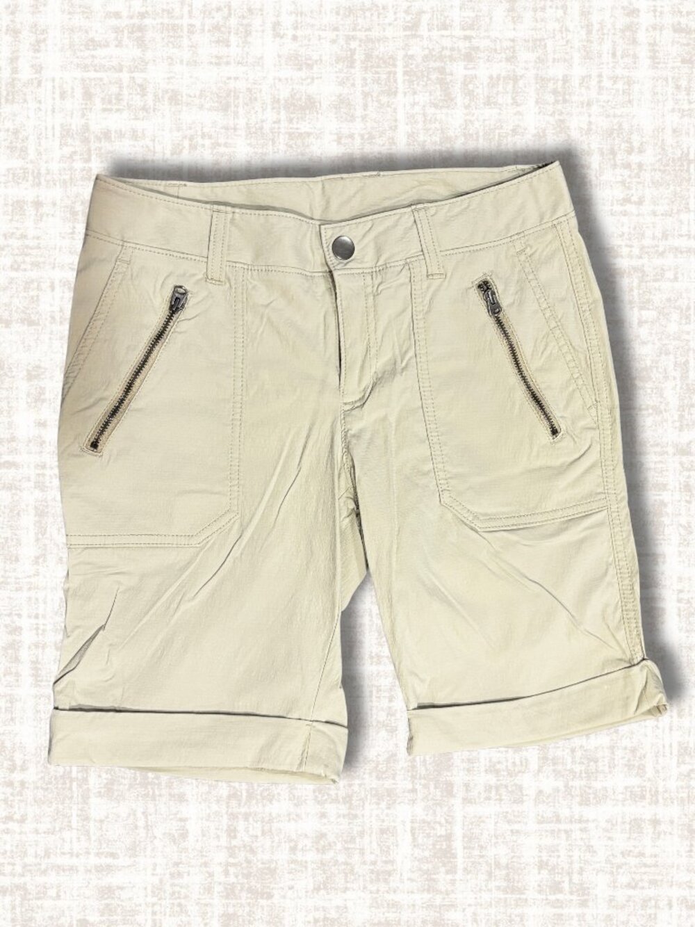 Set of TWO Athleta "Rip Stop" shorts - Size 2 - Cool and classic for the summer